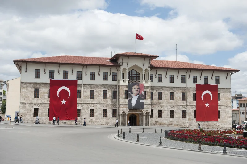 Ankara - Sivas YHT Seferleri Başladı