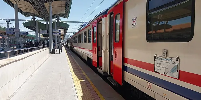 Toros Ekspresi Adana Konya Treni